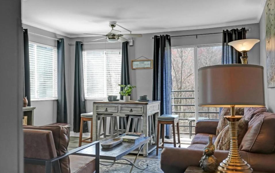 New- Lovely 2-Bdr2Bath Gatlinburg Condo With Resort Indoor Pool Hot Tub Wi-Fi, Great Location Buitenkant foto